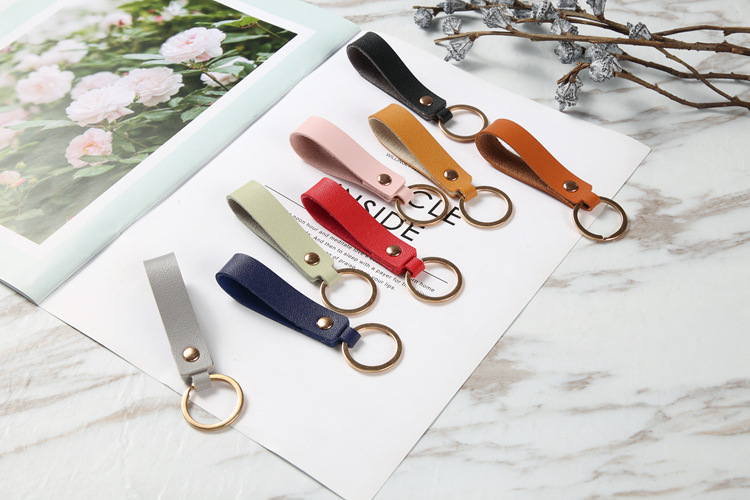 Wholesale of PU keychains, creative key chains, leather keychains, pendants, business gifts, leather car key ropes pic 13