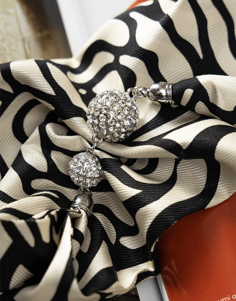 韩版璀璨流星真丝领巾磁扣小丝巾项链桑蚕丝百搭锁骨丝巾围脖女详情10