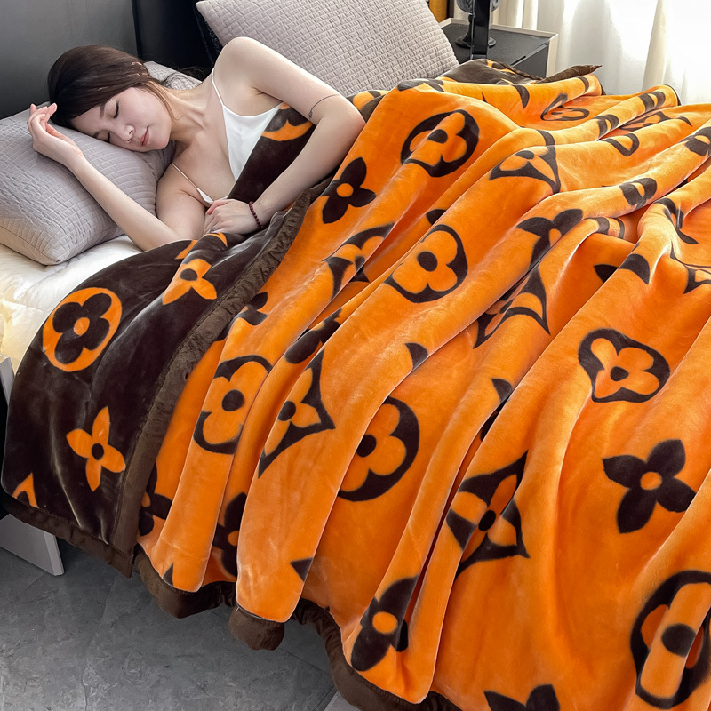 Wholesale European-style autumn and winter 100-cotton all-cotton brushed embroidery four-piece set, active pure cotton thickened quilt cover and bed sheet cap pic 5