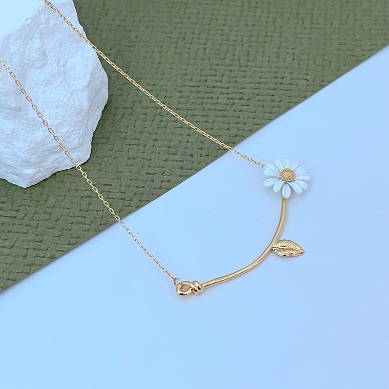 European and American fashion, light luxury, sweet and fresh Daisy and bee inlaid enamel glaze Daisy metal jewelry set pic 21