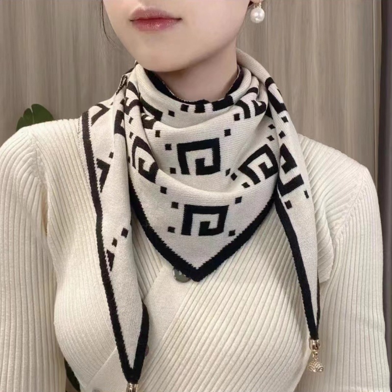 秋冬季新款仿羊绒磁扣针织双色三角巾女保暖洋气时尚百搭护颈围巾详情13