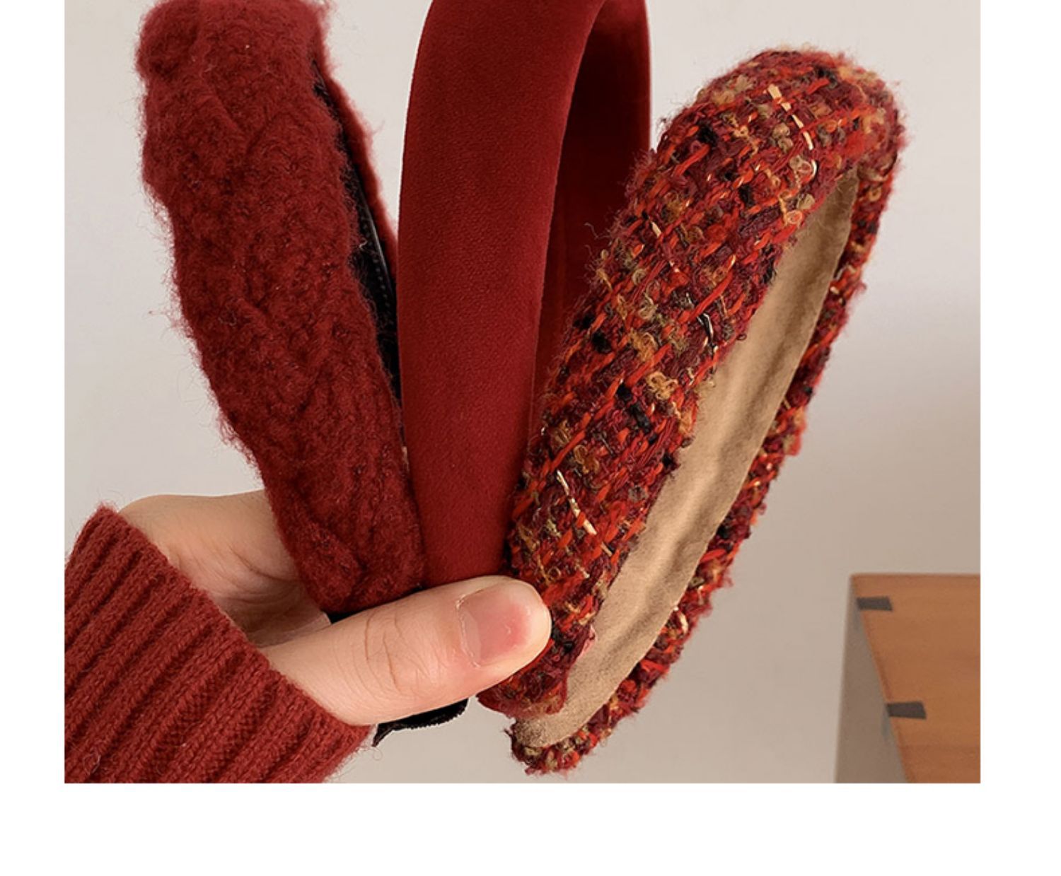 2024 New Year Spring Retro Hong Kong-style wine red velvet headband with checkered French sponge high top headband pic 3