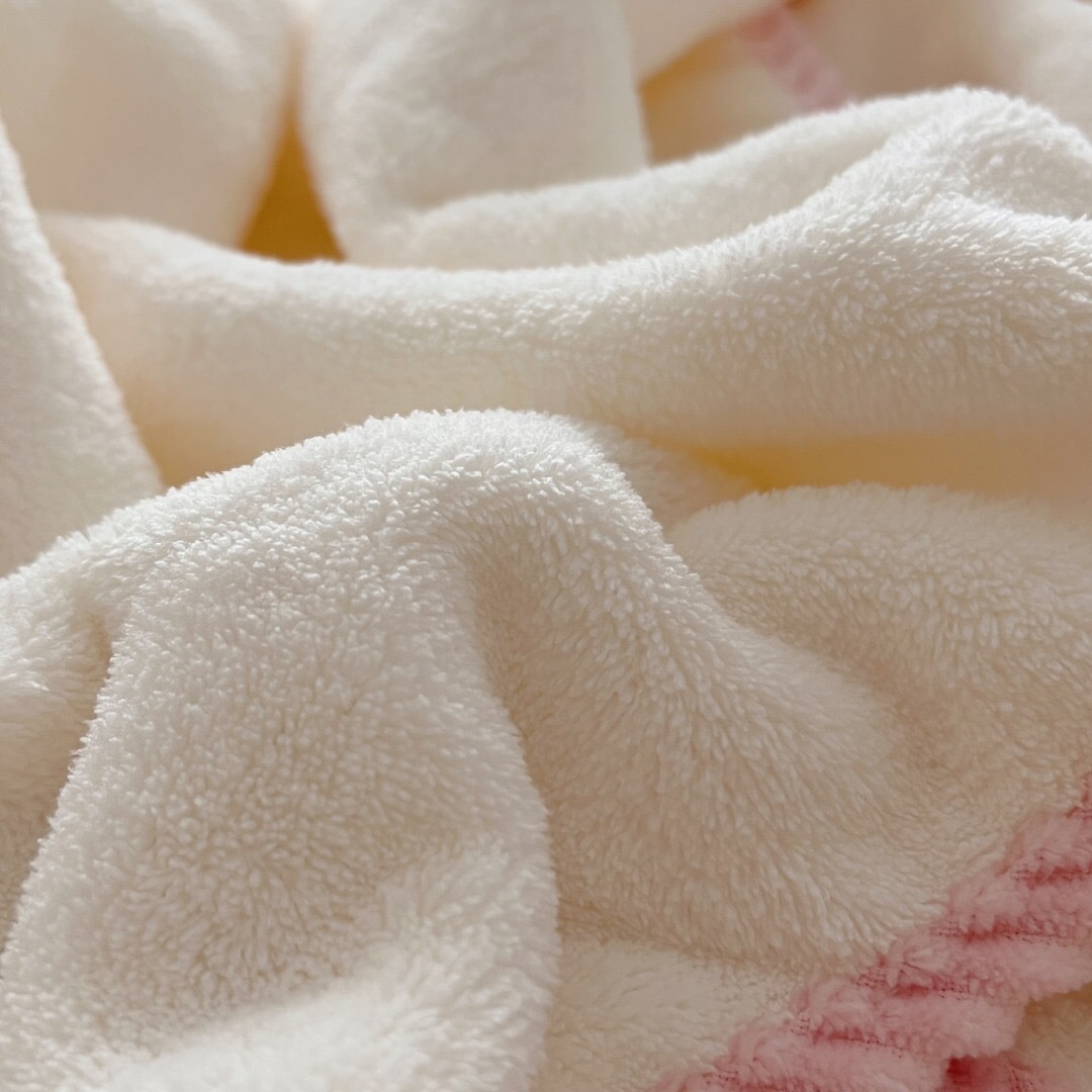 New Strawberry Bear bath towel two-piece set, absorbent towel bath towel set, cartoon bath coral fleece wholesale and consignment pic 12