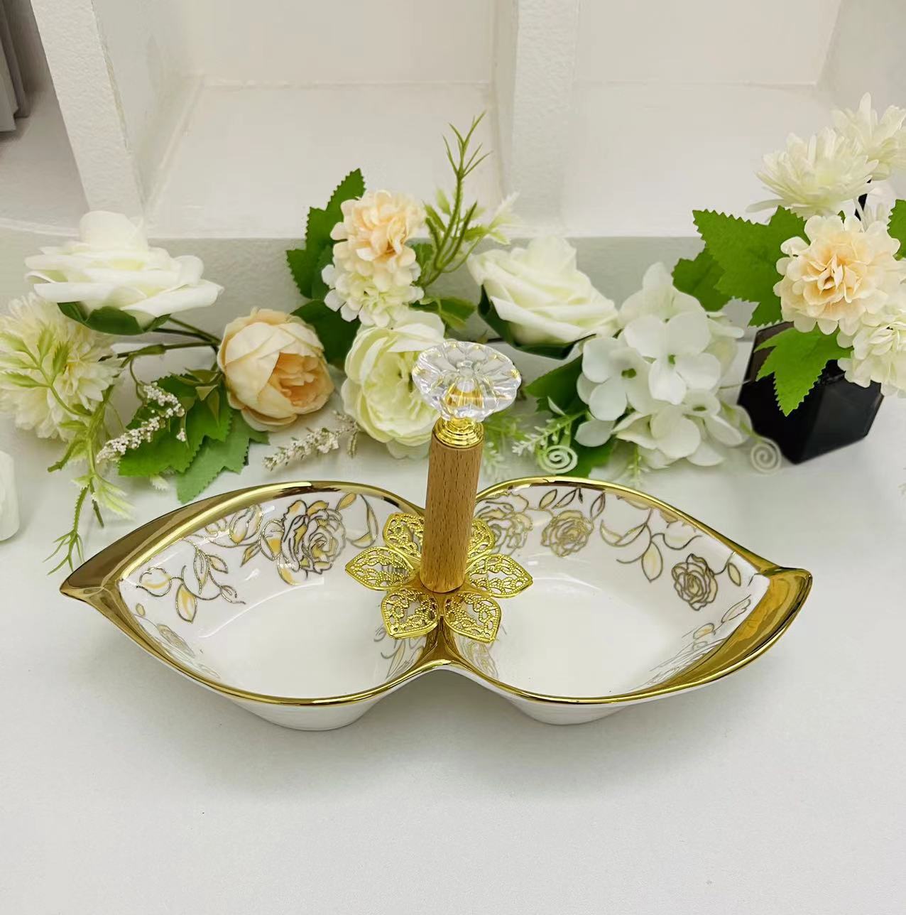 Creative ceramic multi-compartment fruit plate, pastry plate, flower tea, dried fruit snack plate, crystal, 4-compartment tableware, fruit plate, 13-piece golden castle vase pic 10