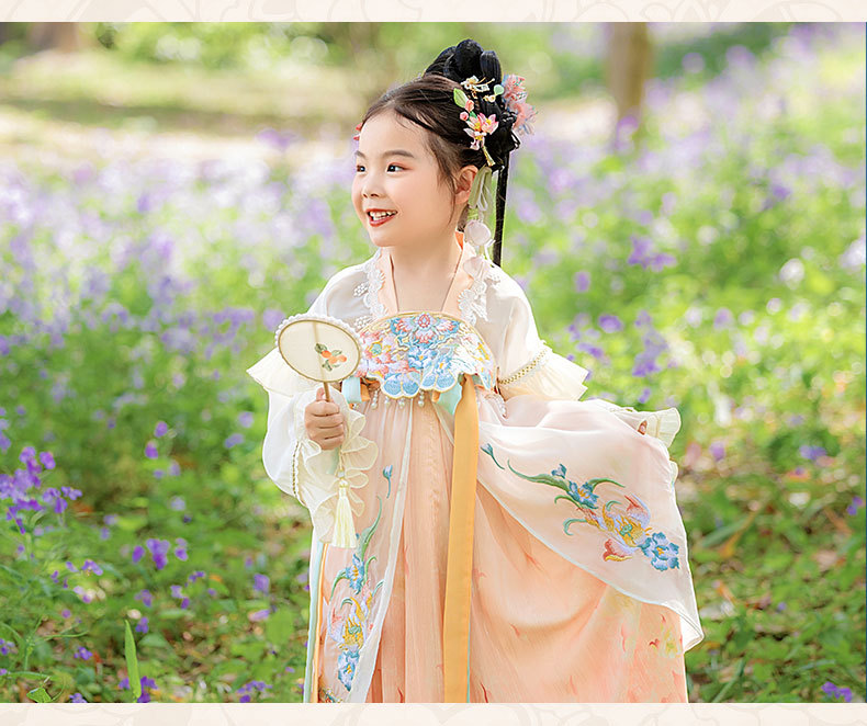 فتاة جديدة من الأطفال يرتدون الزي الرسمي من طراز Xiao Xiao Xiao في صيف 2025 pic 12