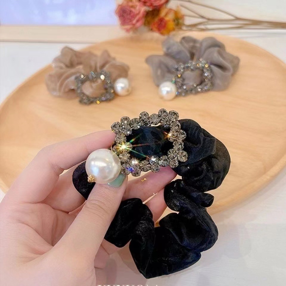 Korean-style organelle pearl large intestine hair tie for women in summer, ins French high-end ethereal chanel-style hair tie pic 5