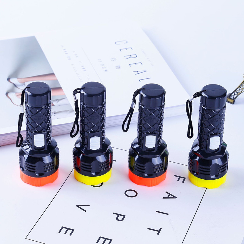 Factory direct sales of small flashlights, equipped with one 5-battery led mini 311-size flashlight pic 3