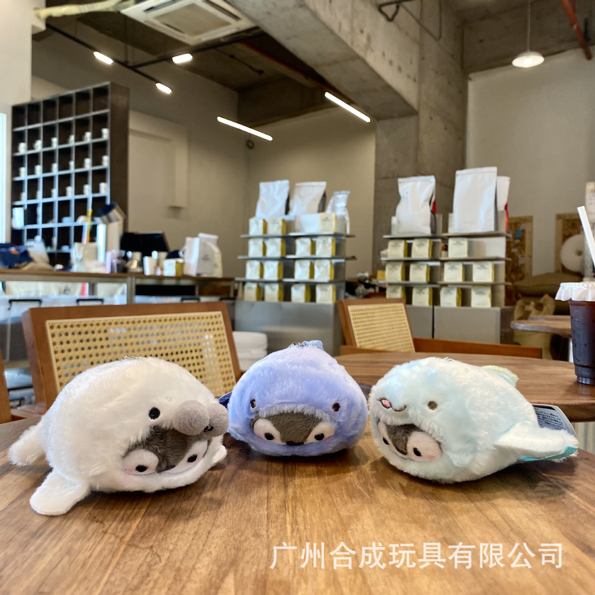Japanese-style positive energy penguin, dolphin, whale, shark, penguin plush pendant, ocean series penguin bag pendant, Huaixing 2275 plush toy pic 1