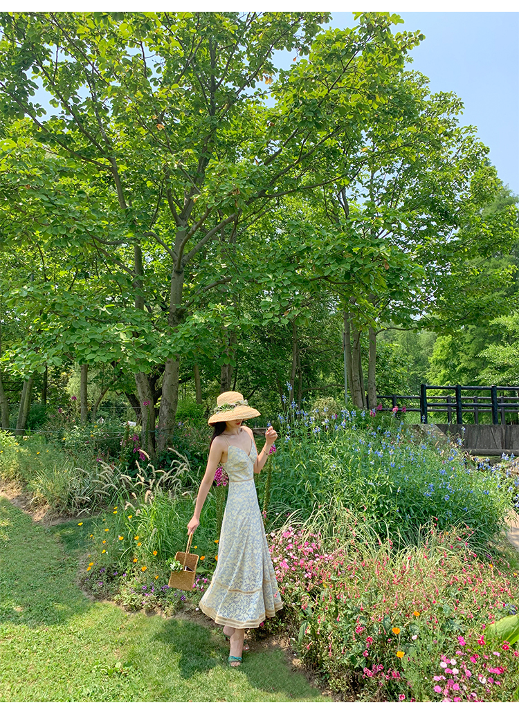 XIAOLI夜幕蕾丝A字V领吊带碎花连衣裙新款法式小众长裙子女夏详情8