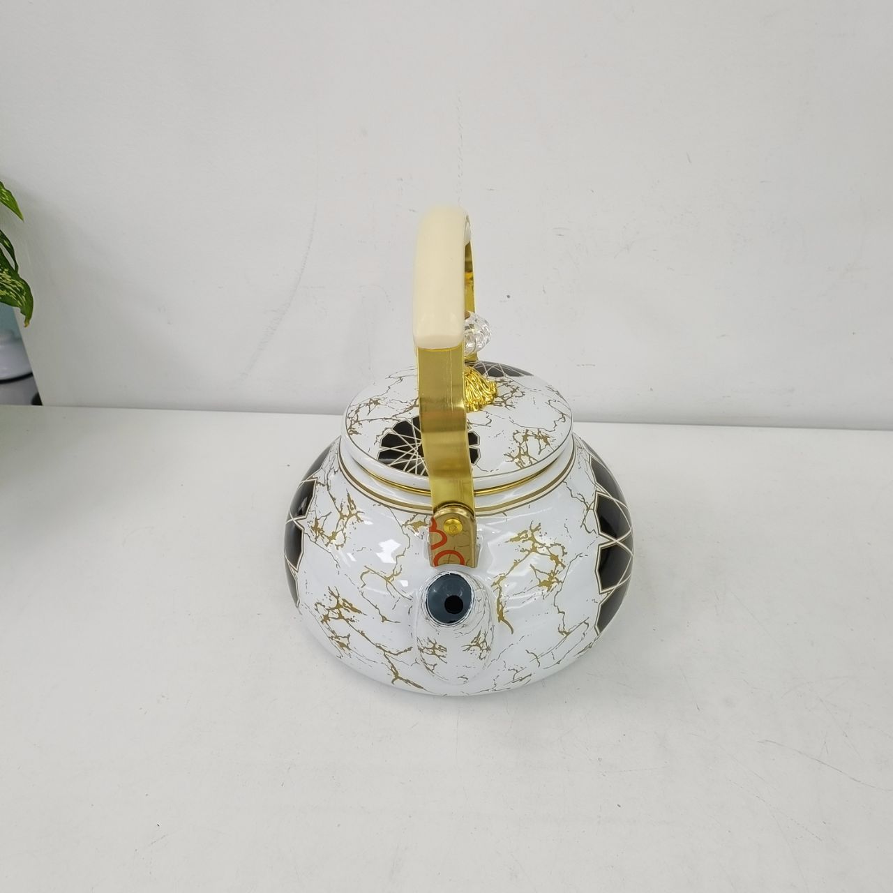 The latest Middle East Saudi flower-shaped enamel water kettle 2.1L, 2.6L enamel teapot, coffee pot, induction cooker with open flame pic 6