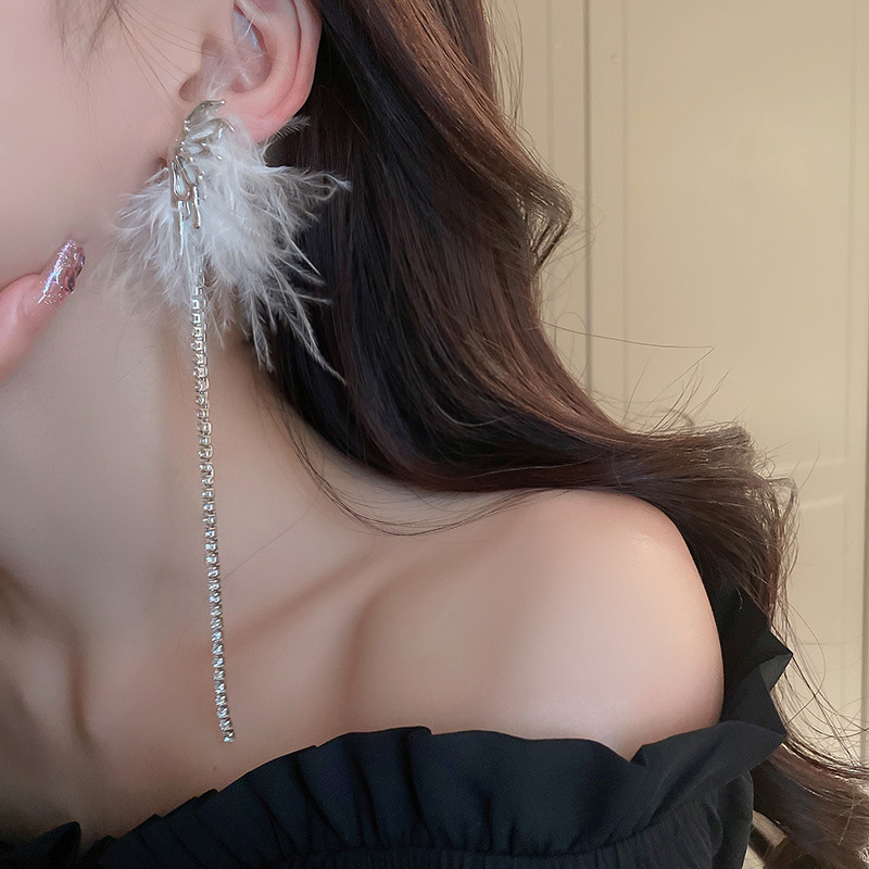 Silver needle asymmetrical feather butterfly diamond-encrusted tassel earrings, niche and unique design sense ear studs, popular long earrings pic 4