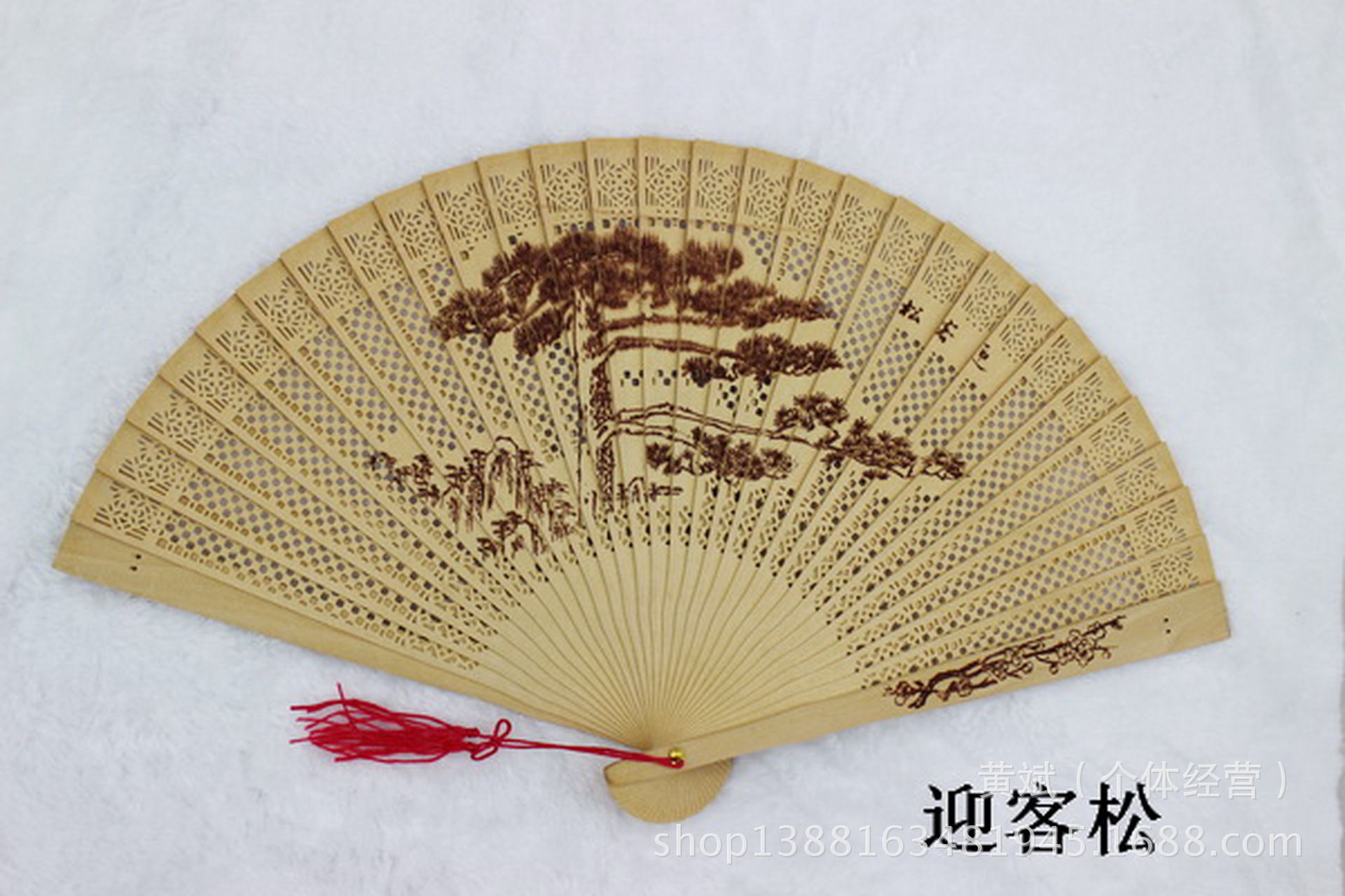 11只彩鹤扇子批发礼品扇禾木扇仿檀香扇带香镂空印花带扇盒详情22