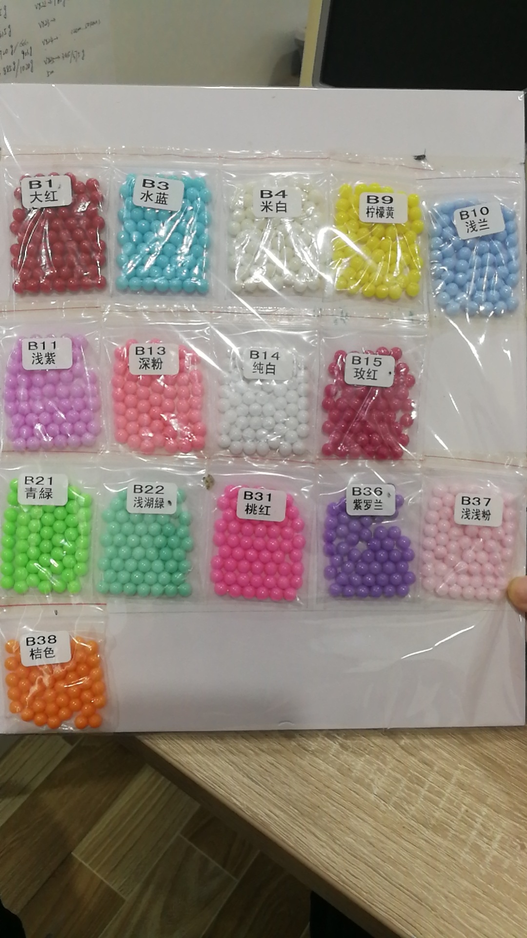 The manufacturer sells candy bead-shaped small acrylic beads, round beads without holes, and benzene-transparent solid color beads as DIY jewelry accessories pic 18