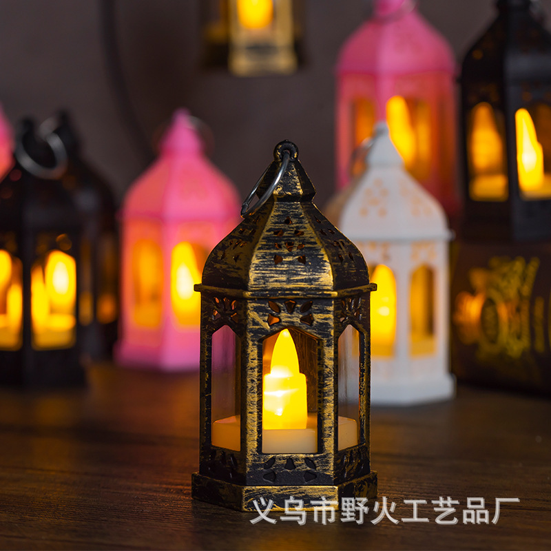 Cross-border led retro small horse lanterns, Christmas small oil lamps, electronic candle lamps, hand-held night lights, plastic wind lamps and ornaments pic 4