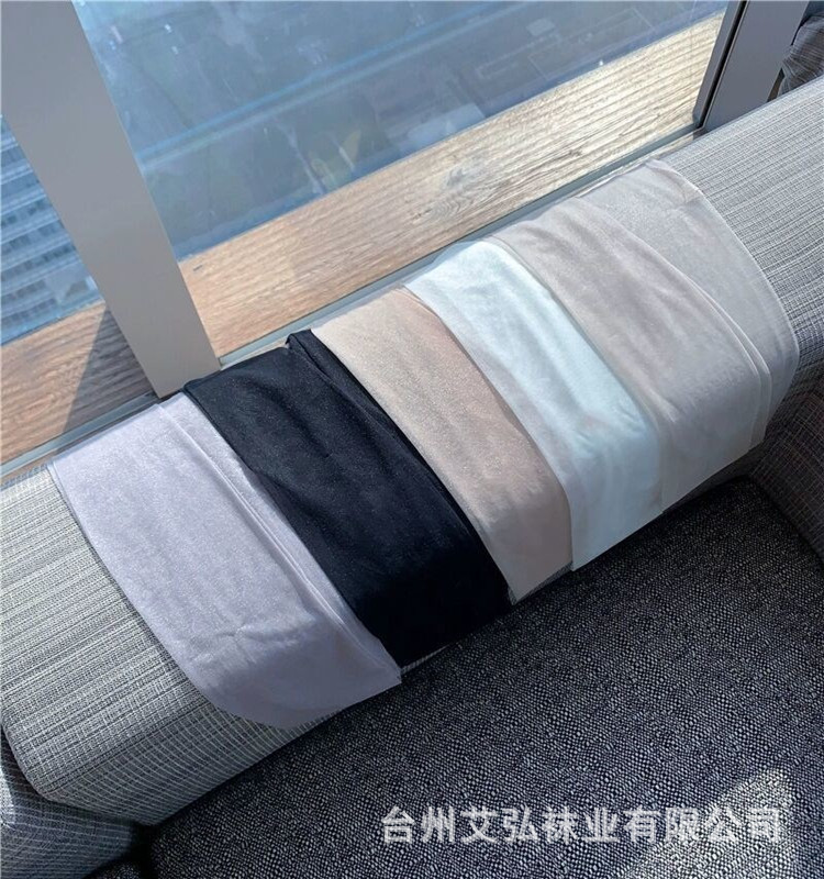 Factory direct supply of pearlescent silk stockings for women, ultra-thin, shiny black silk, sexy and shiny, anti-hook pantyhose, large size silk stockings pic 23