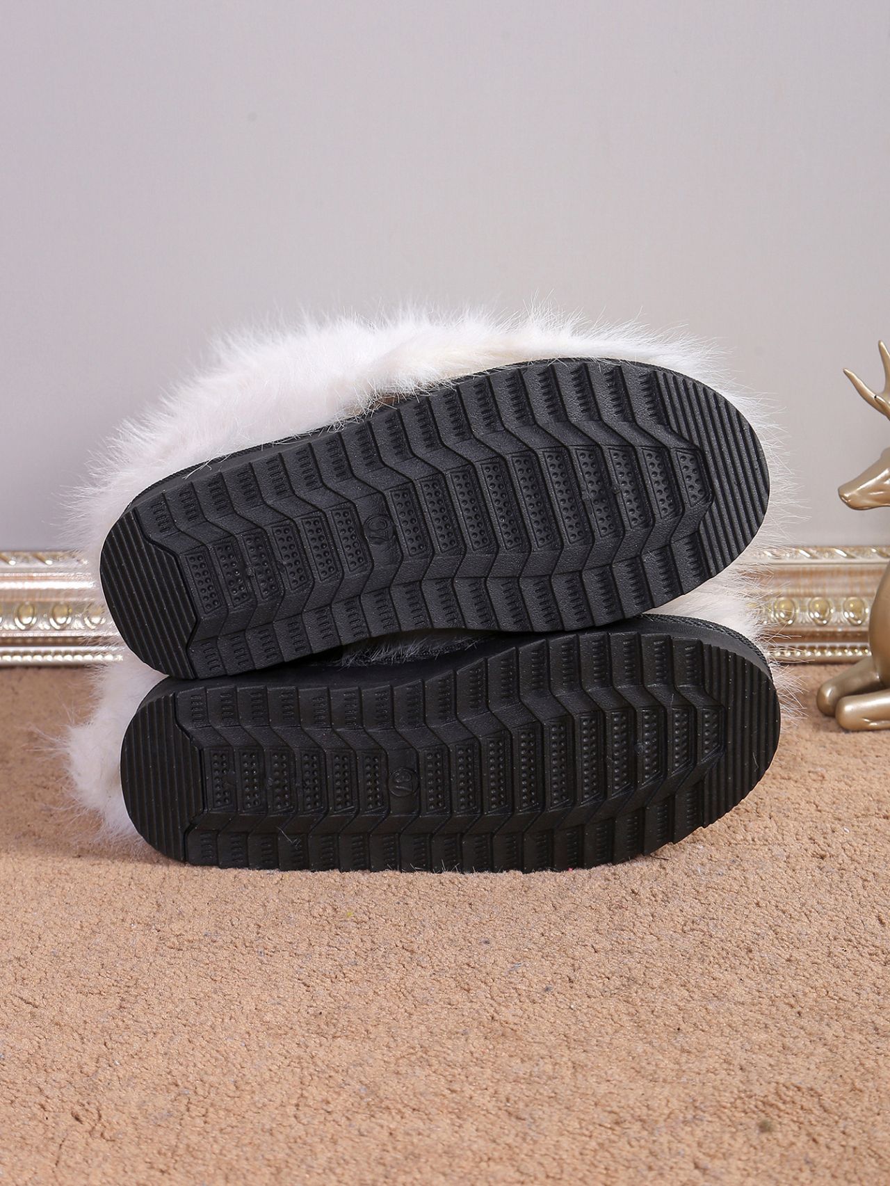 跨境新款毛毛靴子冬季保暖加绒雪地靴女大码中筒靴子44码外贸靴子详情29