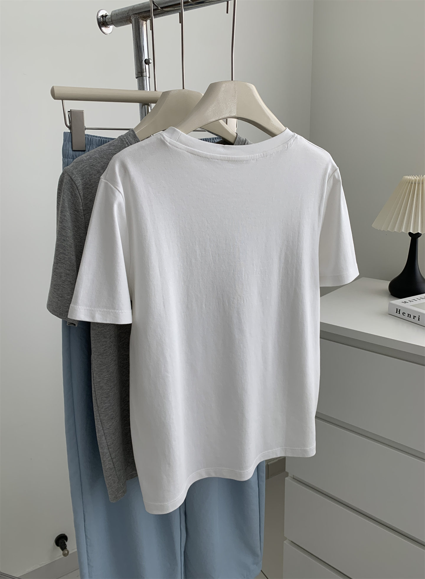 A trendy Korean-style loose and casual short-sleeved T-shirt with a bow and spotted dog print for women in summer, featuring pure cotton embroidery pic 25