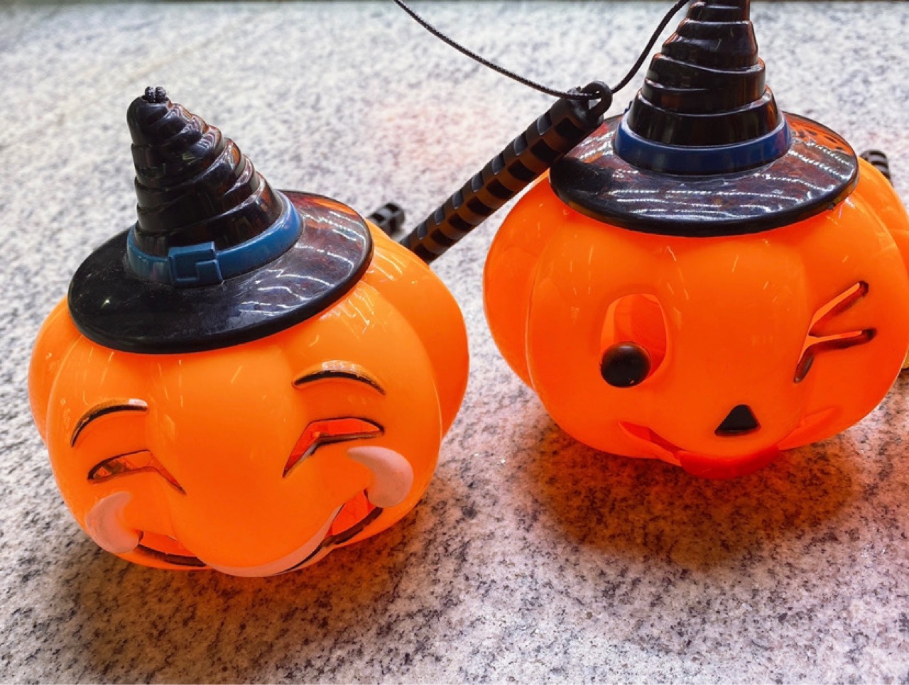 万圣节手提南瓜灯黑色帽子趣味表情节日灯光自带音乐儿童玩具详情2