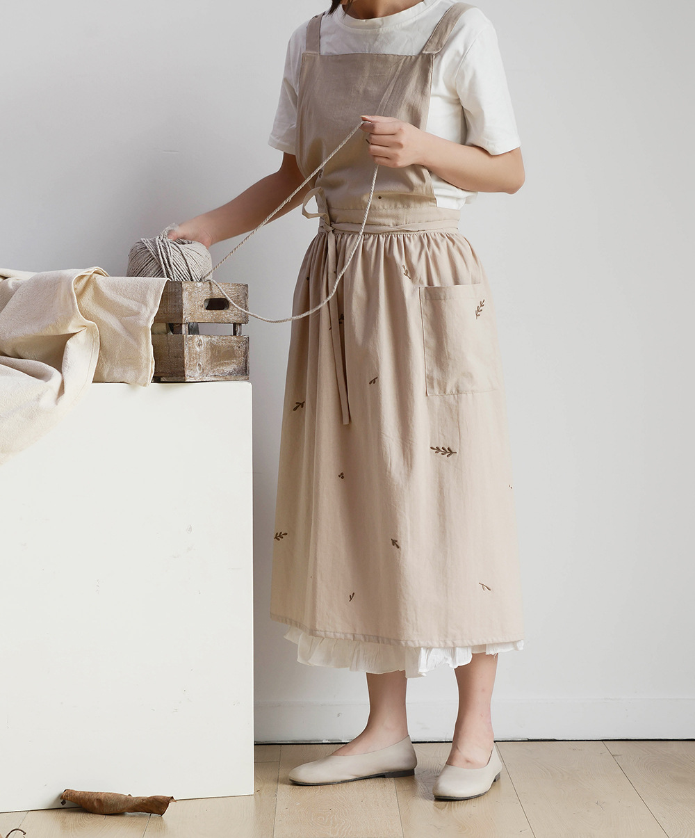 Wholesale of cross-border Korean version ins embroidered all-cotton kitchen aprons with pockets, cotton and linen waterproof aprons and waistbands pic 2