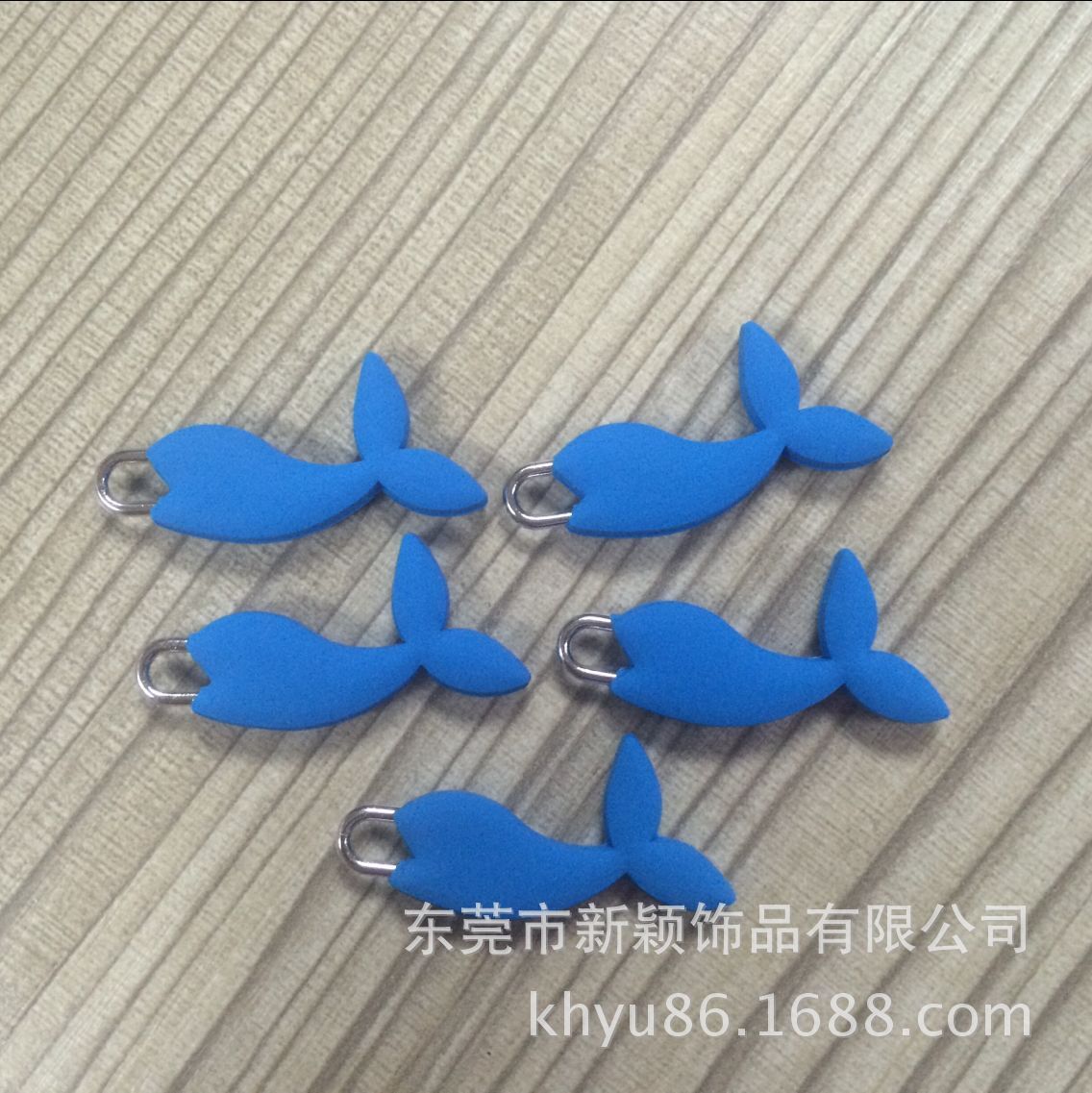 工厂优惠供应PVC软胶拉牌滴胶logo硅胶拉片 鞋帽服饰箱包拉头拉尾详情17