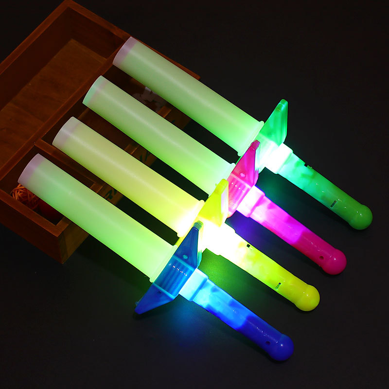 Four-section luminous sticks are selling like hotcakes. Wholesale of large-sized retractable luminous sticks, flashing sticks, and four-section telescopic fluorescent sticks pic 17