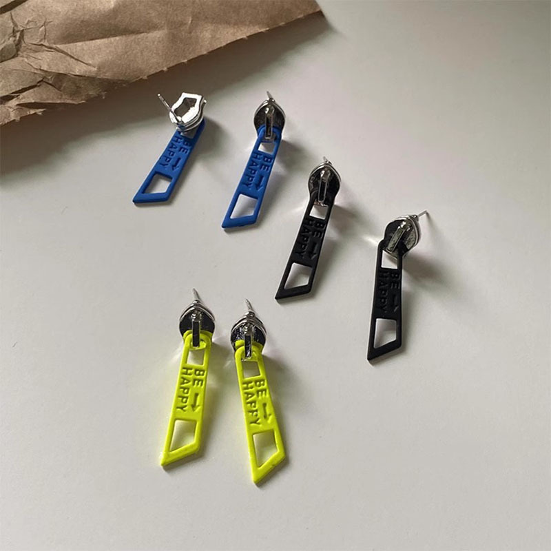 Niche design irregular metal zipper buckle earrings for women, fashionable, individual, simple and elegant, versatile stud earrings pic 12