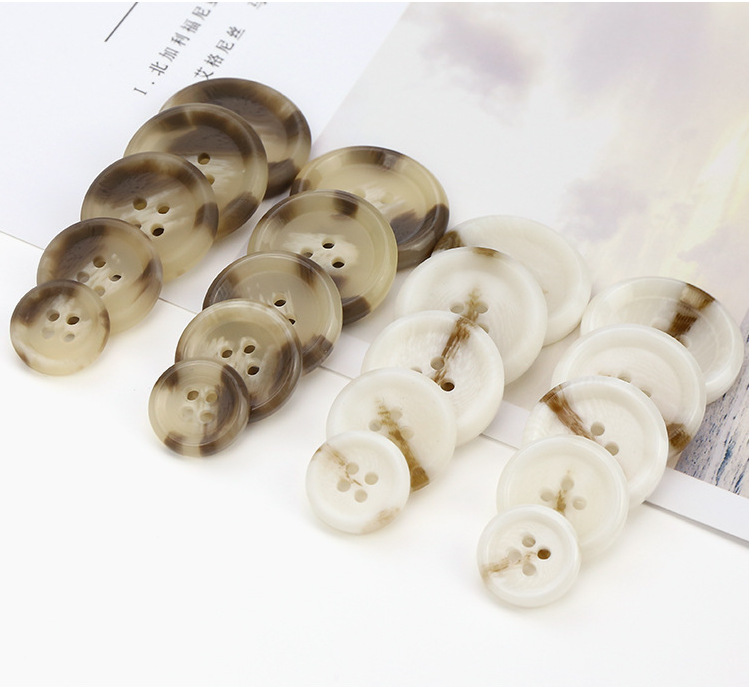 The four-eye resin button suit jacket in stock features hand-stitched two-color half-flower buttons for diy decoration pic 5