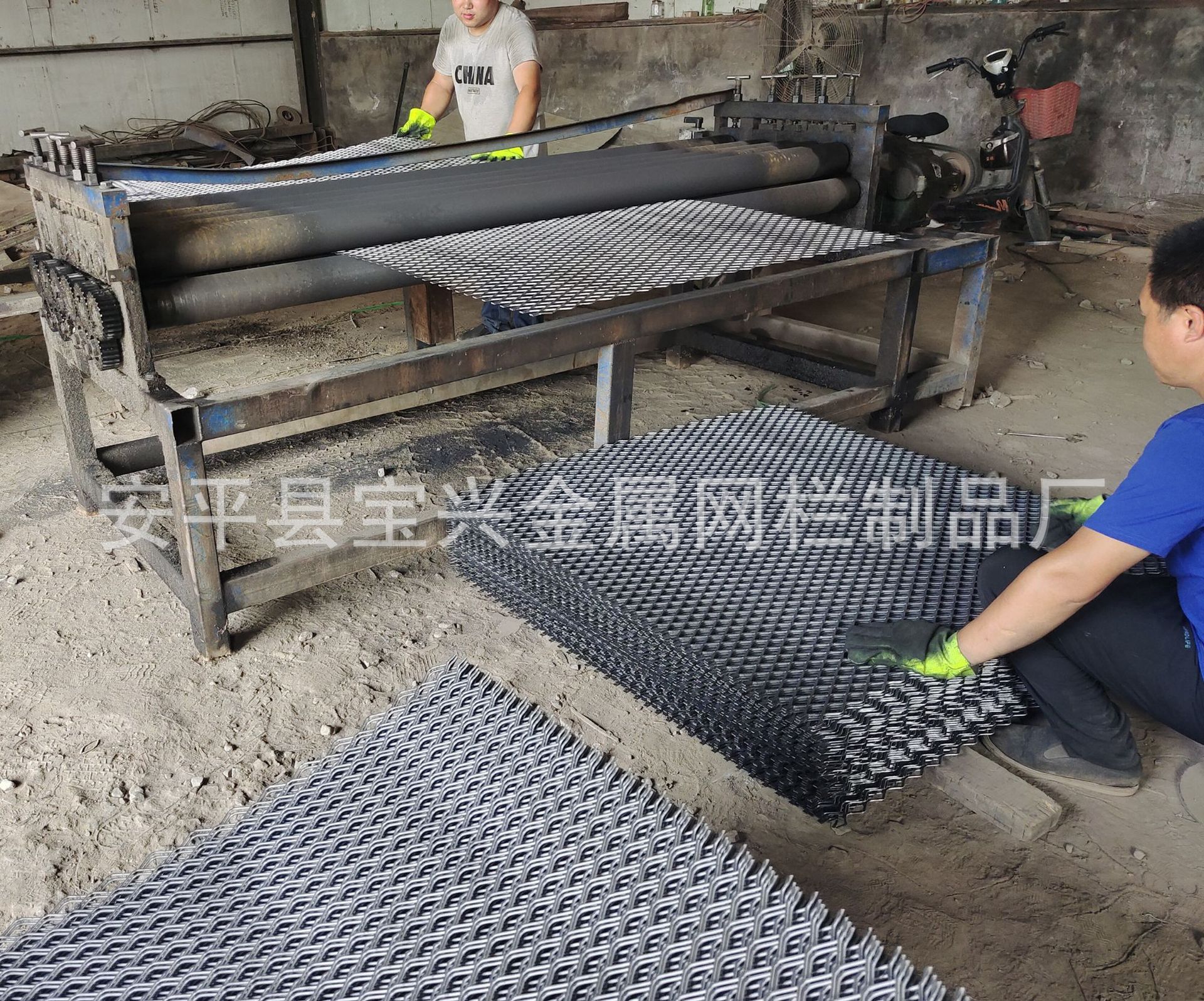 厂家加厚冲压菱形铁网网格金属网板吊顶菱形拉伸网铝网不锈钢网片详情12