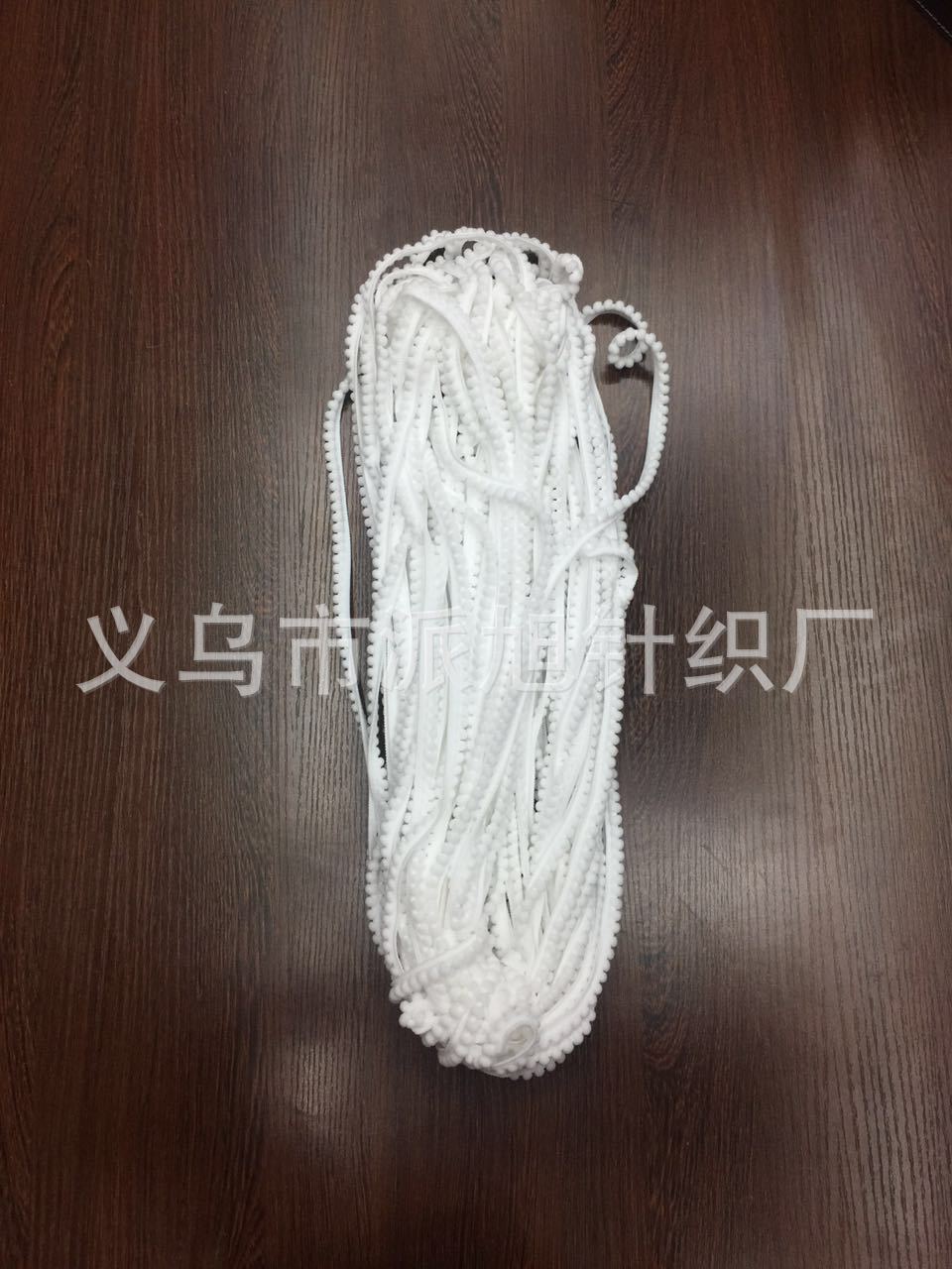 The tassel bud edge ball lace is approximately 1cm wide. Factory direct sales of the tooth edge ball lace pic 3