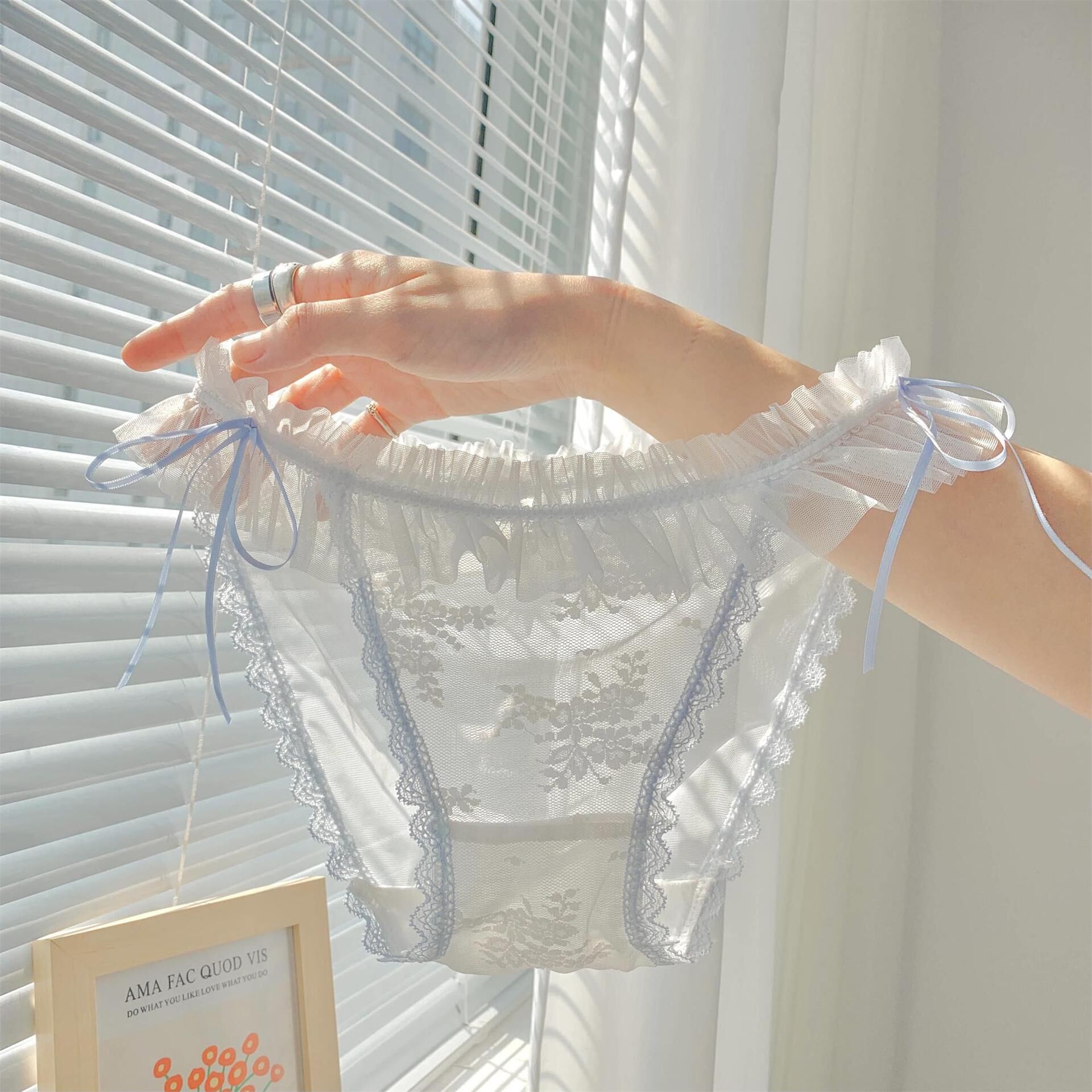 “奶油少女”日系速干冰丝内裤夏季无痕女生中腰薄款蕾丝边三角裤详情7