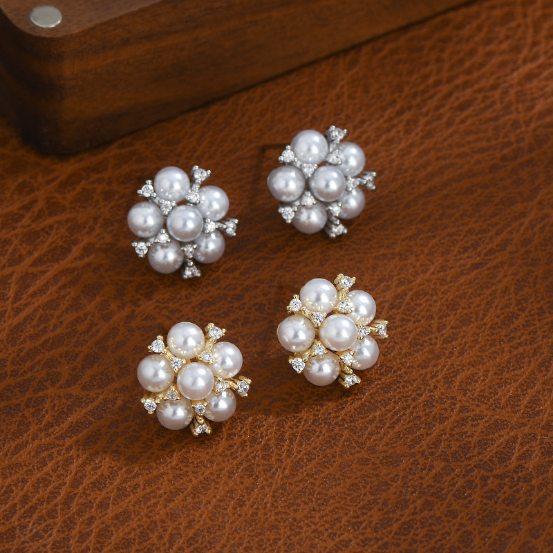 秋冬新款微镶锆石气质耳钉女S925银针复古法式珍珠花簇耳坠耳饰品详情2