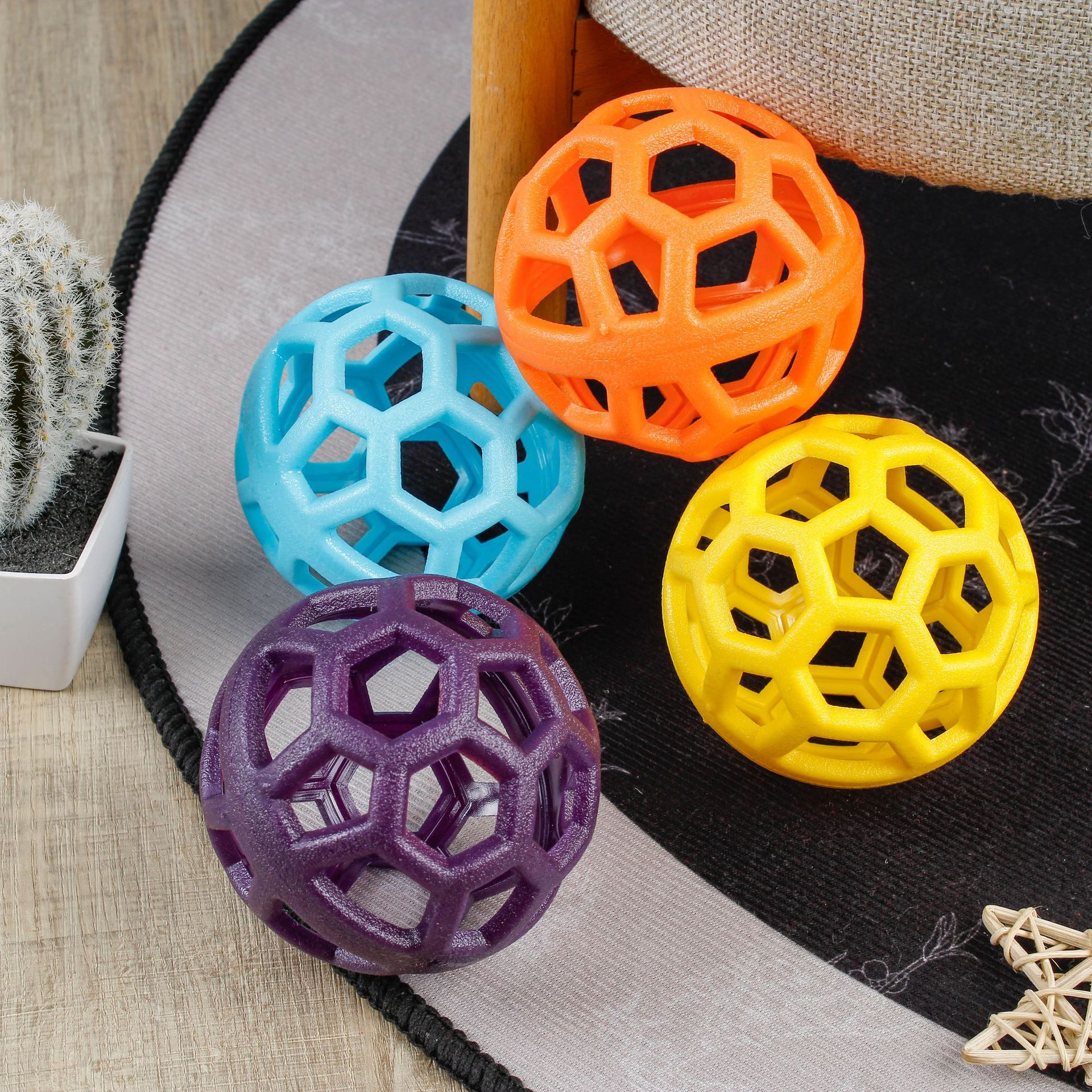 Hot-selling pet toy balls, durable dog toys, TPR geometric hollowed-out balls, teething pet cat and dog supplies wholesale pic 3