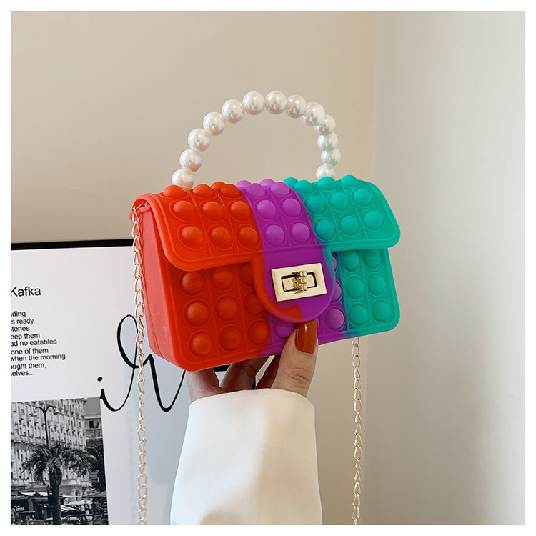 A new silicone bag for women in spring 2022, a trendy and avant-garde rat-killing pearl chain small square bag pic 48