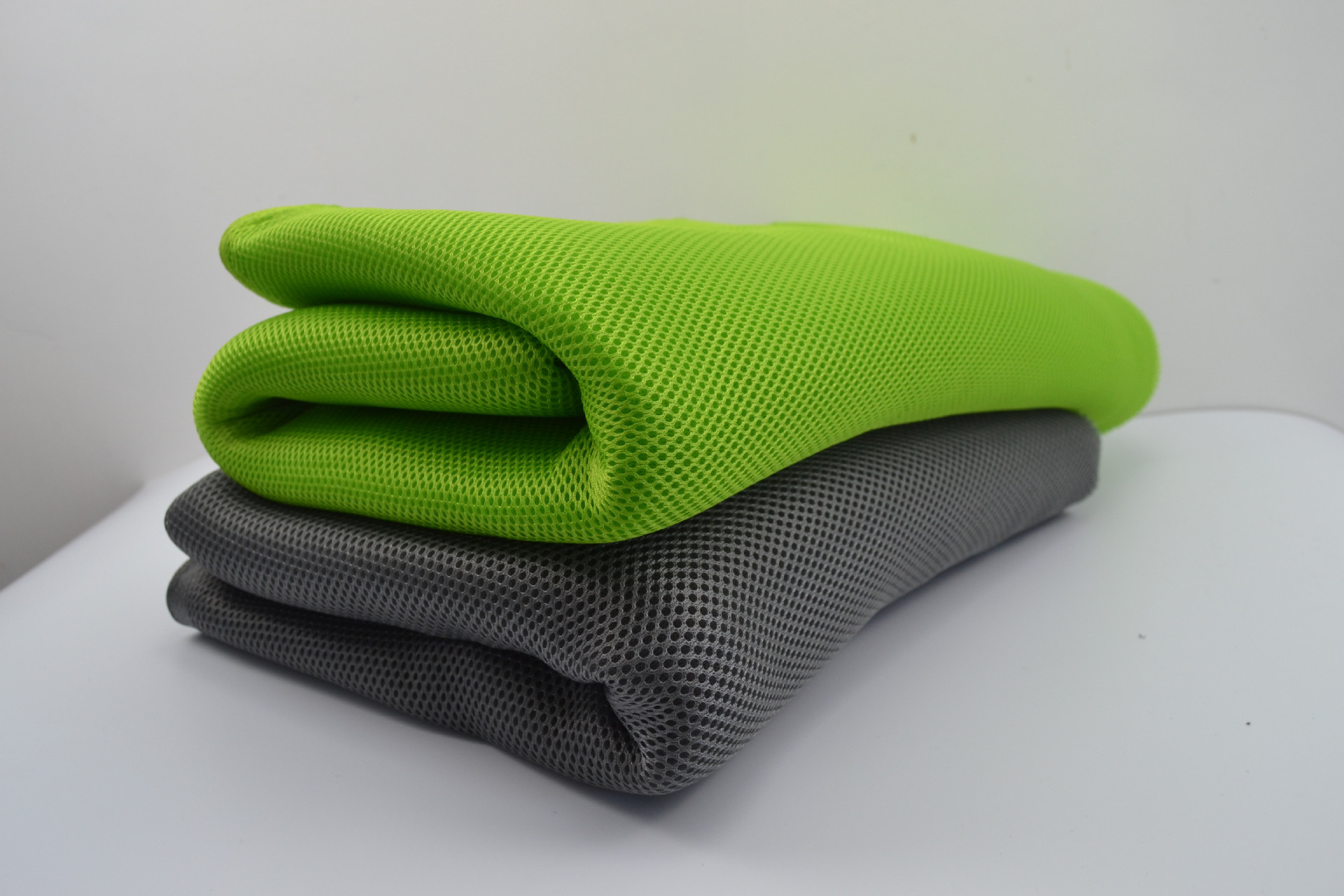 Wholesale sandwich mesh fabric for luggage, car seat cushions, shoe materials, breathable and comfortable fabric from the manufacturer pic 3