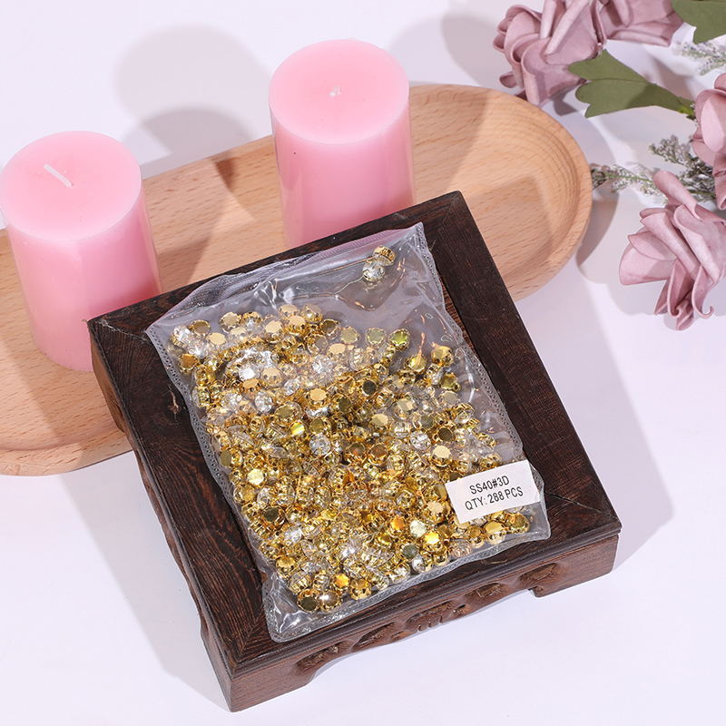 Self-owned brand, brand undetermined, Czech glass oil drip sequin accessories, irregular-shaped single claw hand-sewn golden claw diamond glass jewelry, DIY handcrafted accessories, wholesale in stock pic 8