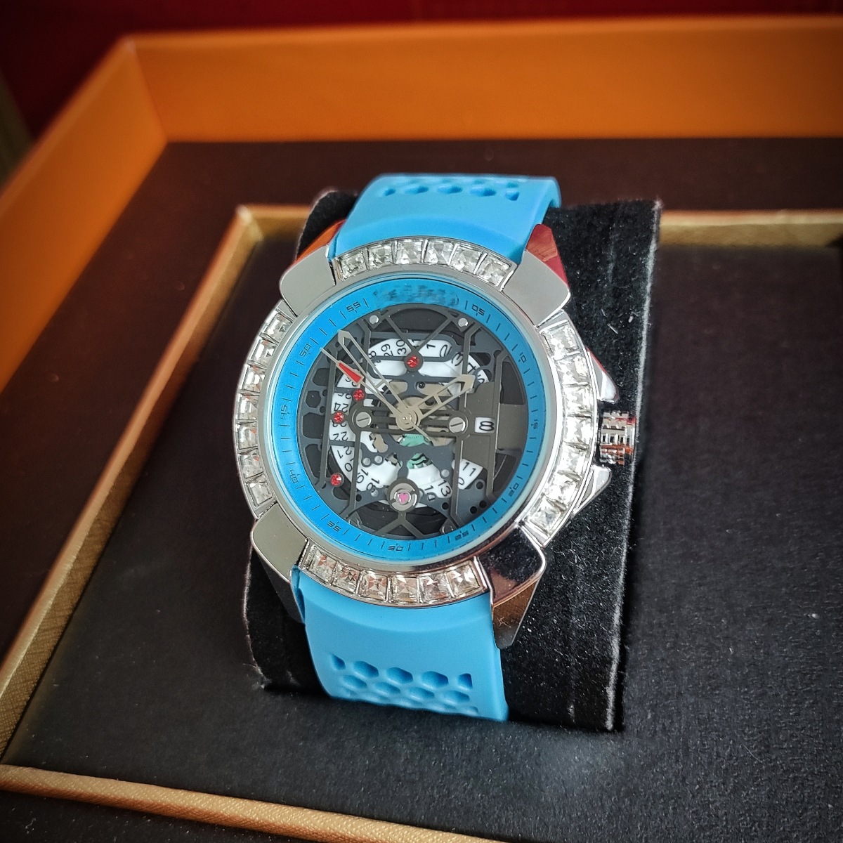 捷克豹同款男士三针石英手表潮流镂空日历镶钻表时尚炫酷腕表批发详情19