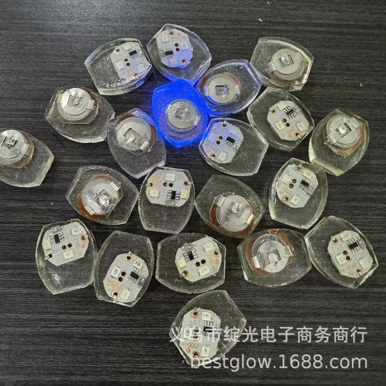 LED红蓝绿鞋灯方灯椭圆灯防水灯震动发光闪灯服装灯机芯电子配件详情2