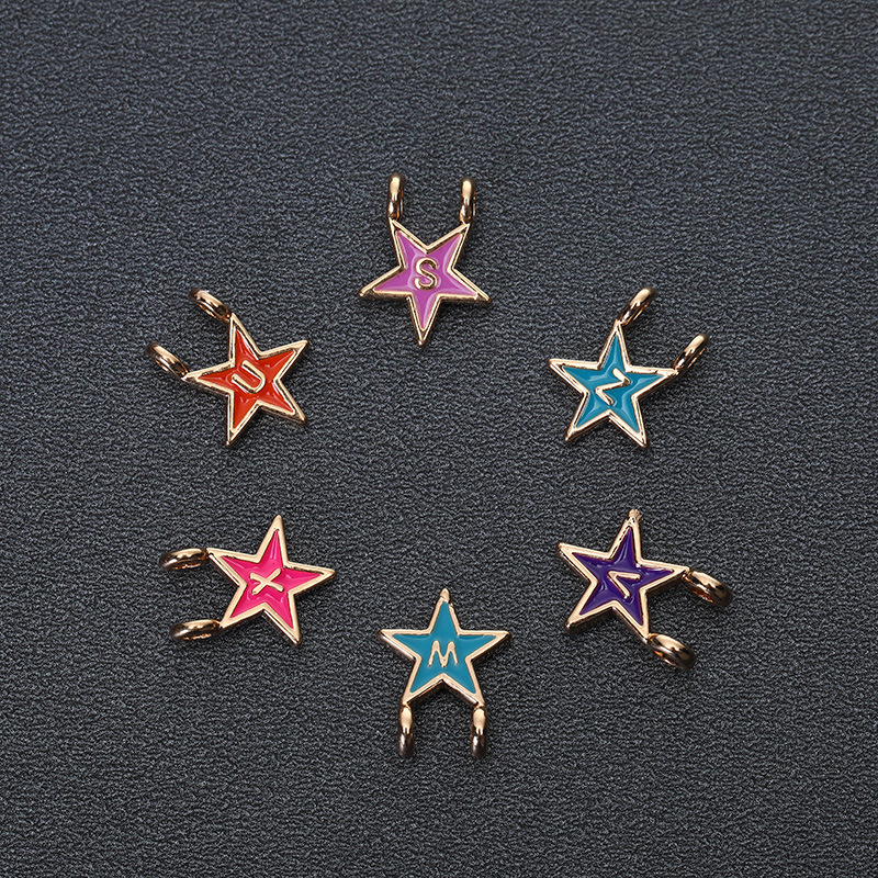 The 2021 new retro alloy five-pointed star pendant accessory necklace pendant is an elegant and stylish accessory pic 2