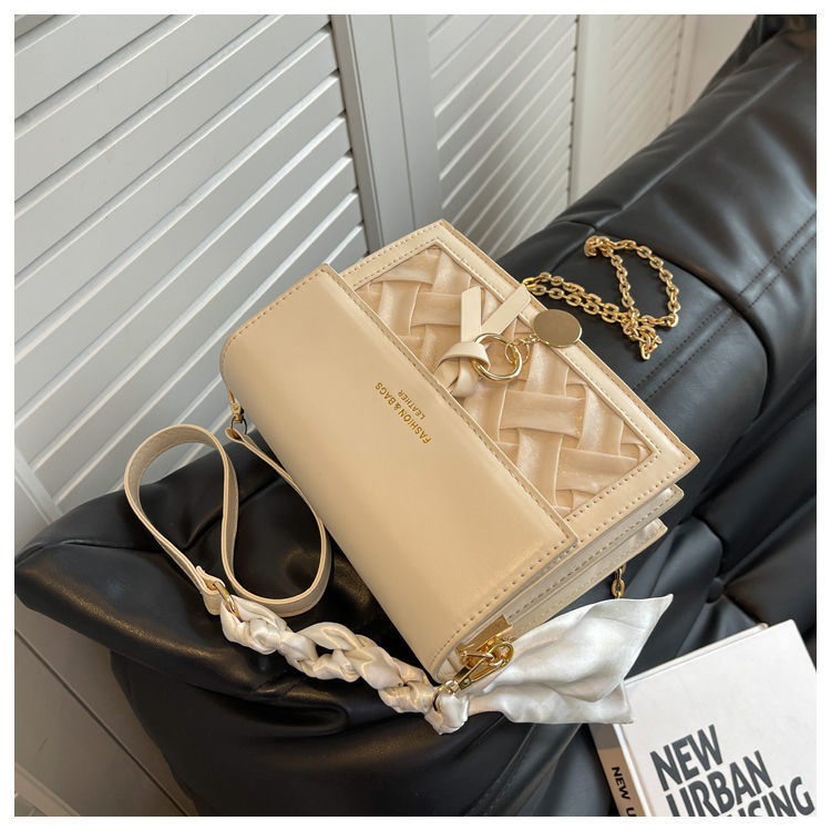 韩版时尚单肩包包女2024夏季新款洋气百搭小众ins链条包斜跨小包详情34