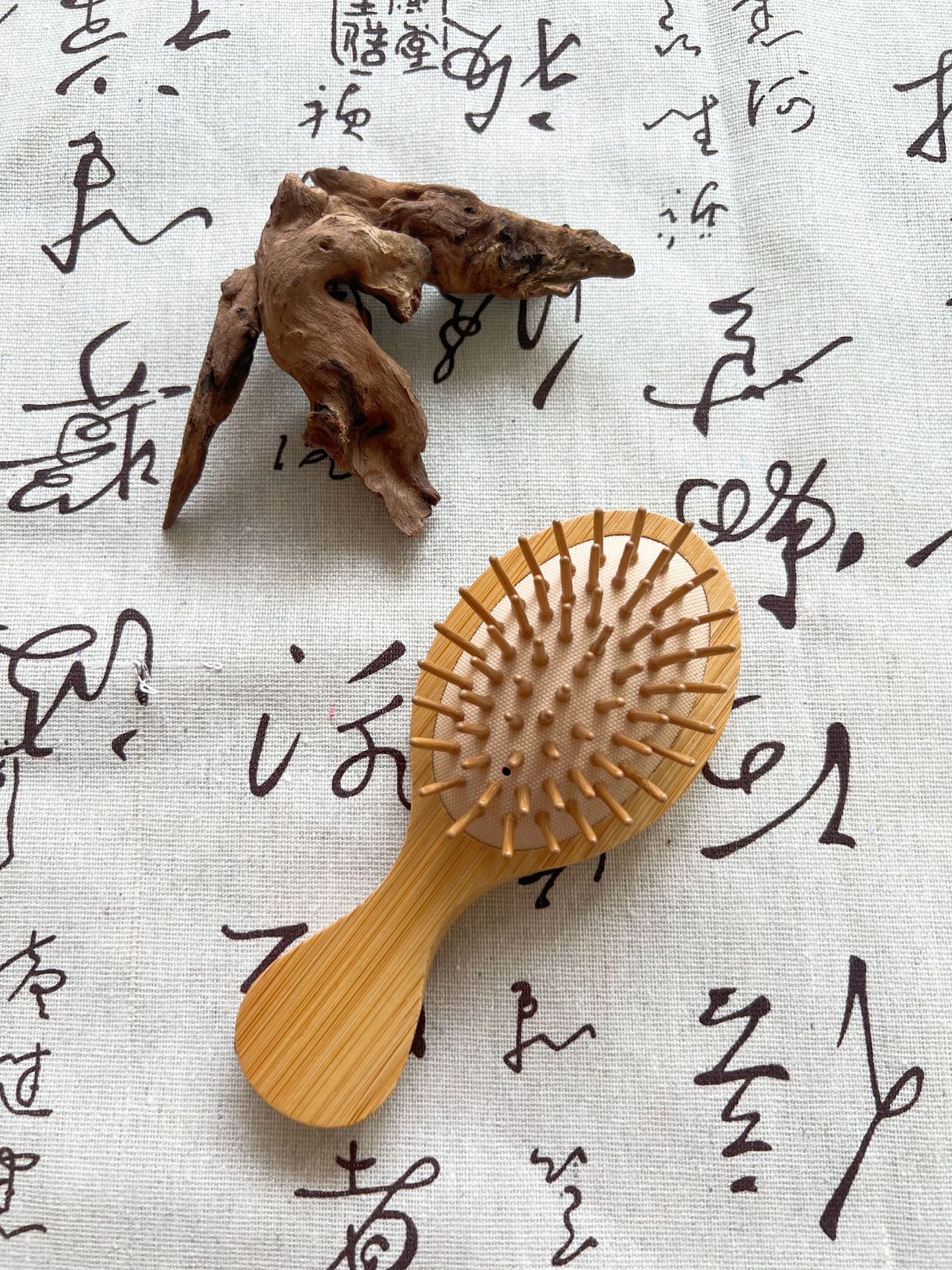 楠竹~ins迷你小梳子女随身便携气垫梳可爱气囊梳家用防静电按摩梳详情11