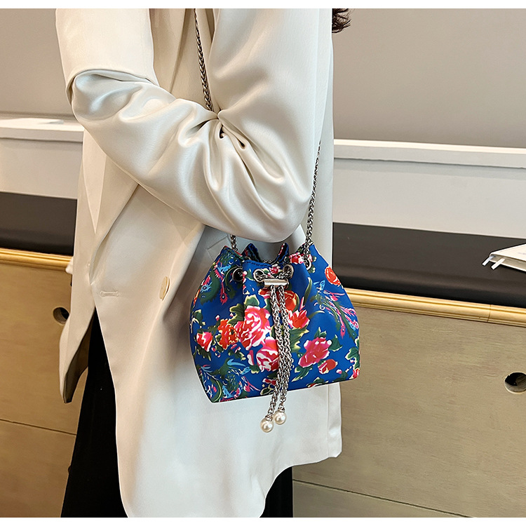 花棉袄潮酷水桶包新款2024春季个性民族风单肩包国潮复古斜挎女包详情62