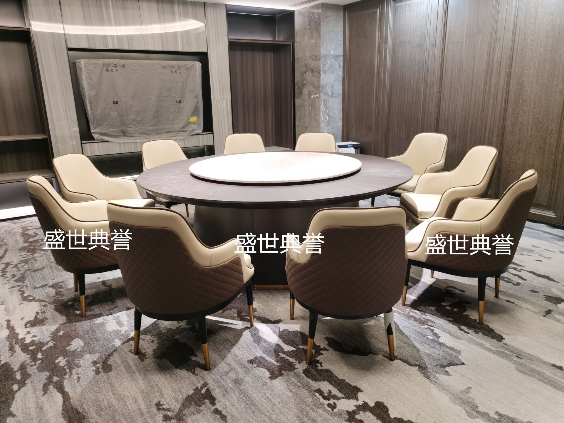 Solid wood dining tables and chairs for five-star hotels in Anshan, solid wood Bentley chairs for seafood hotels, modern light luxury dining chairs and armchairs pic 8