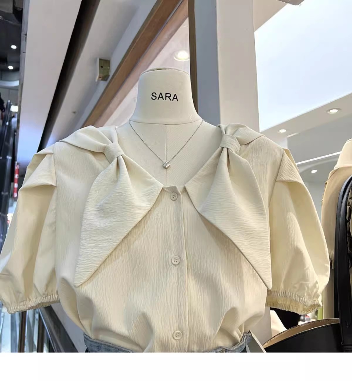Summer new Korean-style sweet puffed-sleeve single-breasted V-neck school-style short-sleeved shirt for women pic 2