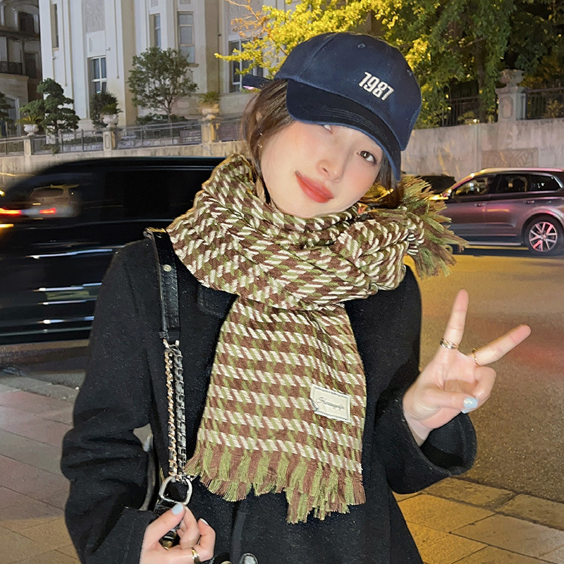 3#绿色复古格子围巾