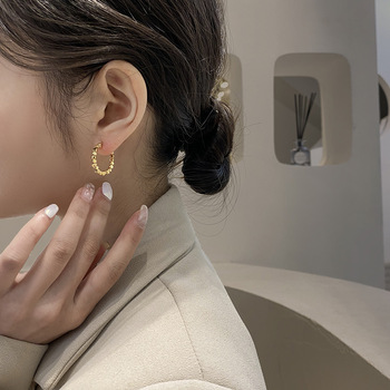 Small C-shaped smooth geometric pattern scented plate ear clips for women, no ear piercings, wearable earrings, elegant earrings factory direct sales pic 18