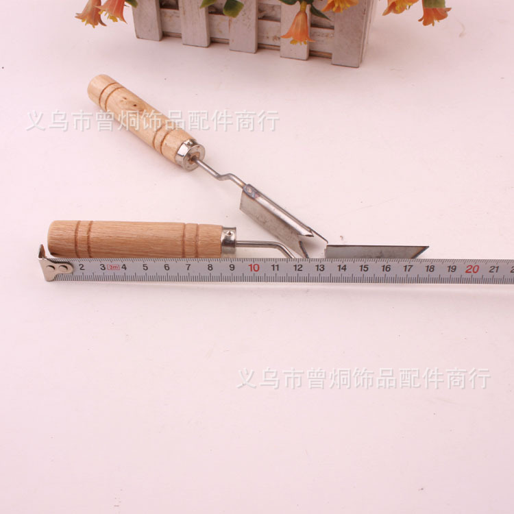 Wooden-handled pineapple peeler, pineapple eye remover, V-shaped pineapple peeler manufacturer, 2-yuan store wholesale pic 10