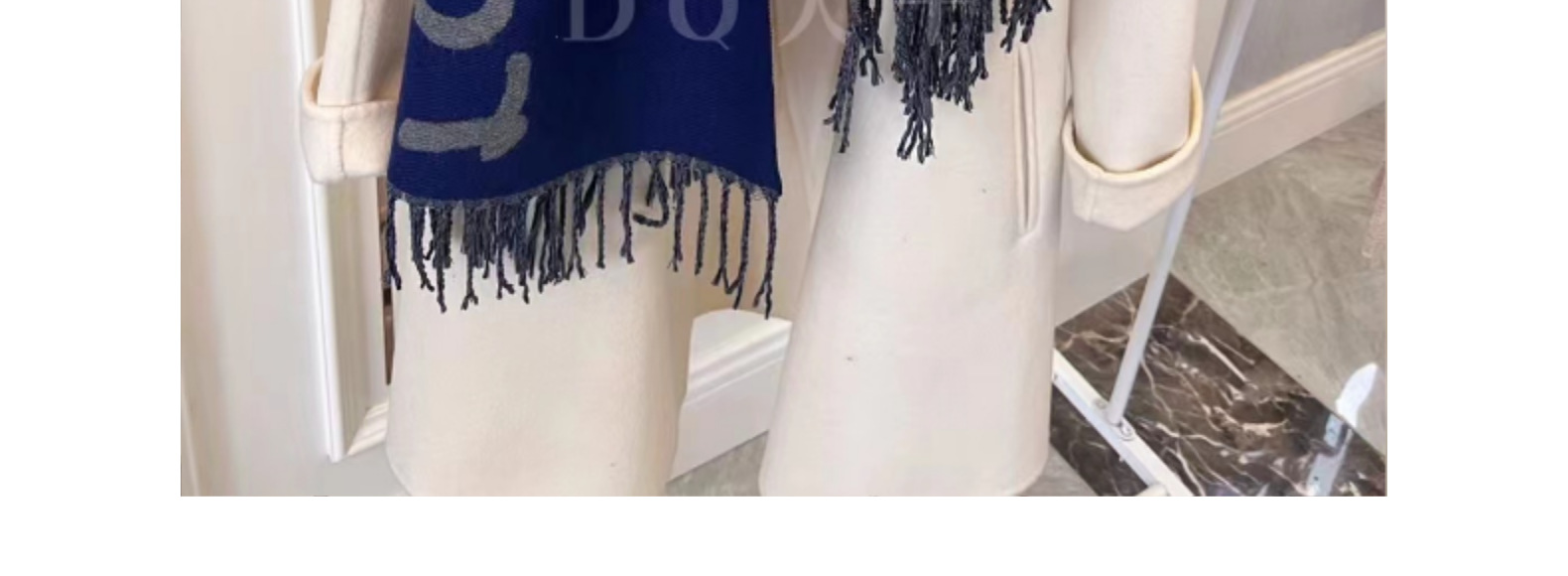 新款大牌涂鸦logo字母金丝款仿羊绒围巾女Lw冬季披肩保暖时尚详情16