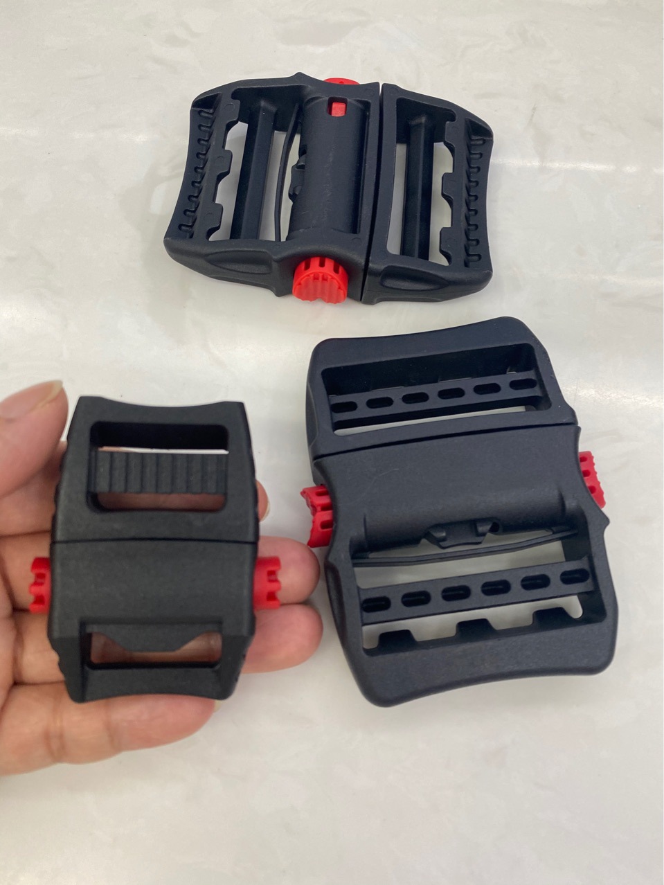 Wholesale and retail of dog buckles, pet supplies, plastic buckles, accessories, bags and ornaments. Customization is supported pic 6