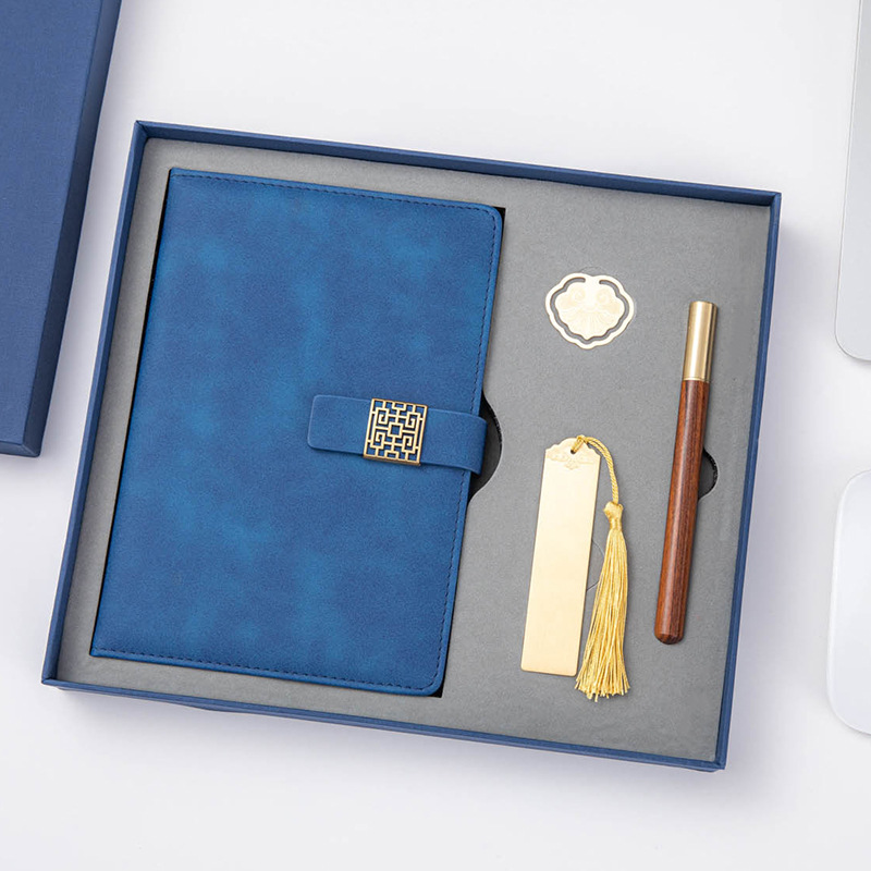 A set of four pieces of notebook bookmarks and book buckles in the style of a college, featuring ancient bronze window latticework and bookmarks, as well as a gift box set for note-taking and creative products pic 4