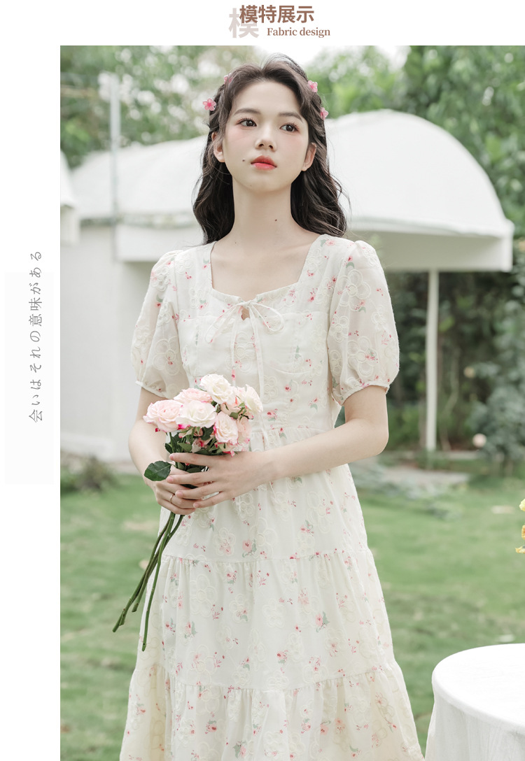 One-piece delivery 2024 Summer new French niche style floral print short-sleeved dress with sweet embroidery and printing pic 8